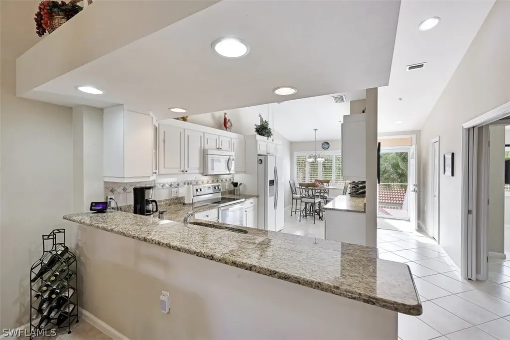2365 Bayou Lane Naples FL 34112