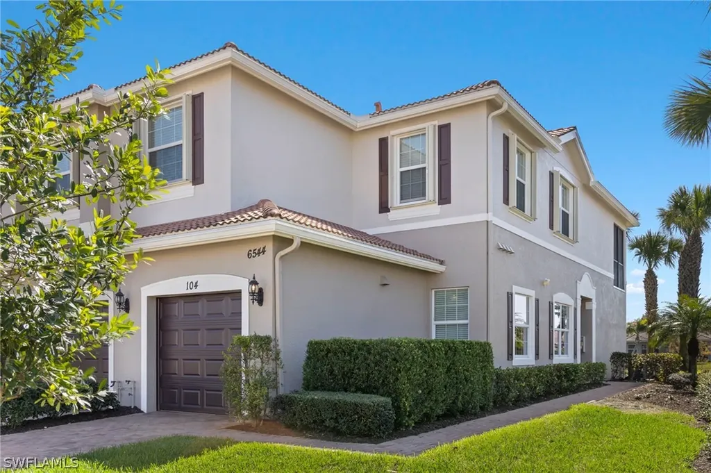 Naples FL, 6544 Monterey Point, Unit 104