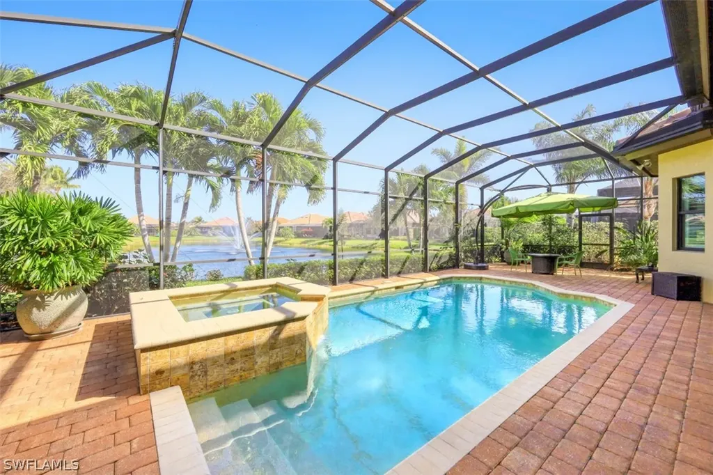 6287 Serano Way Naples FL 34113