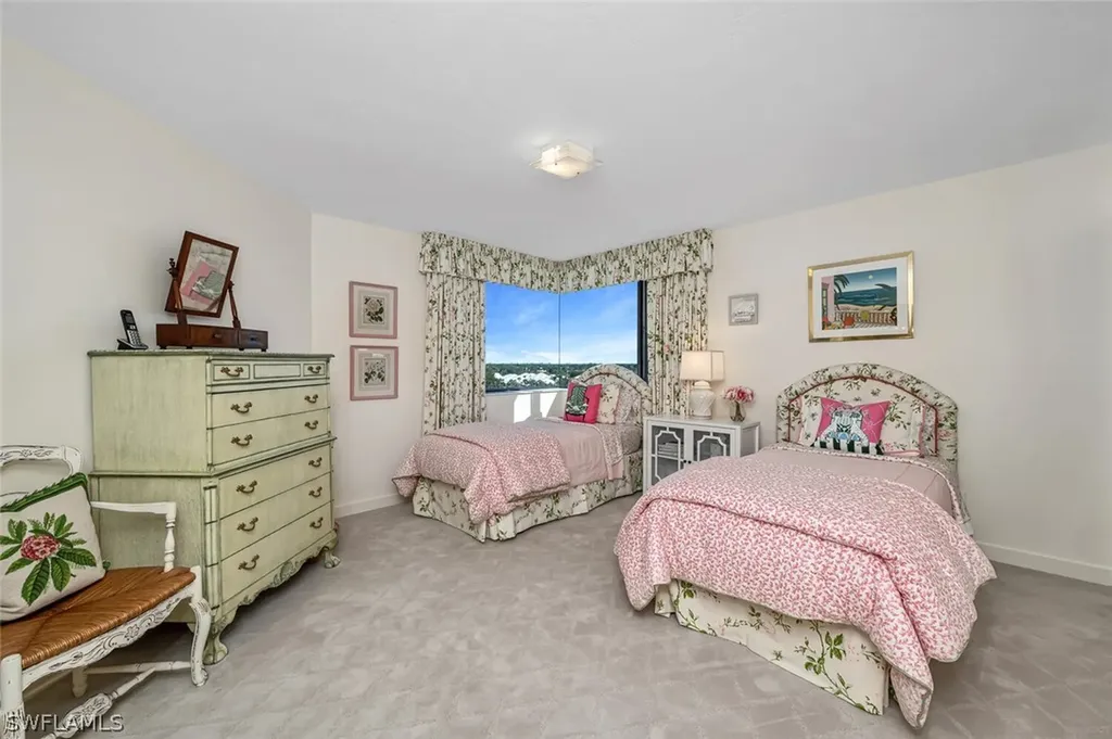 5555 Heron Point Drive Naples FL 34108