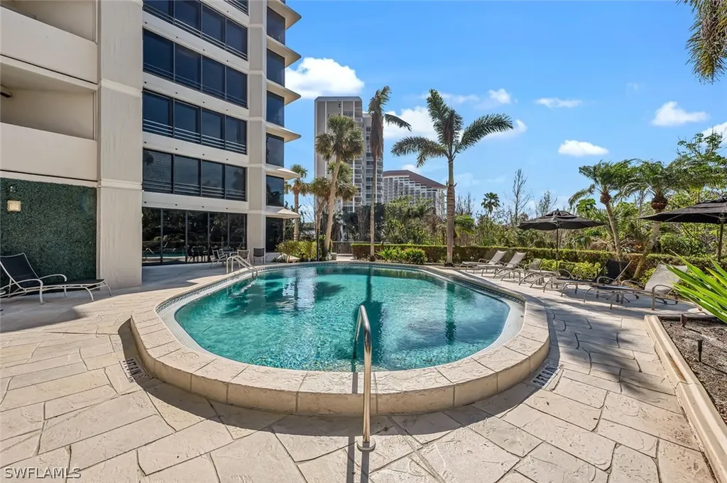 5555 Heron Point Drive Naples FL 34108