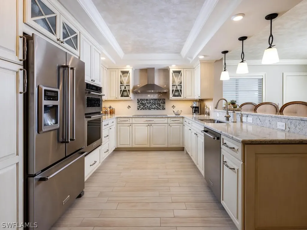 2900 Gulf Shore Boulevard N Naples FL 34103
