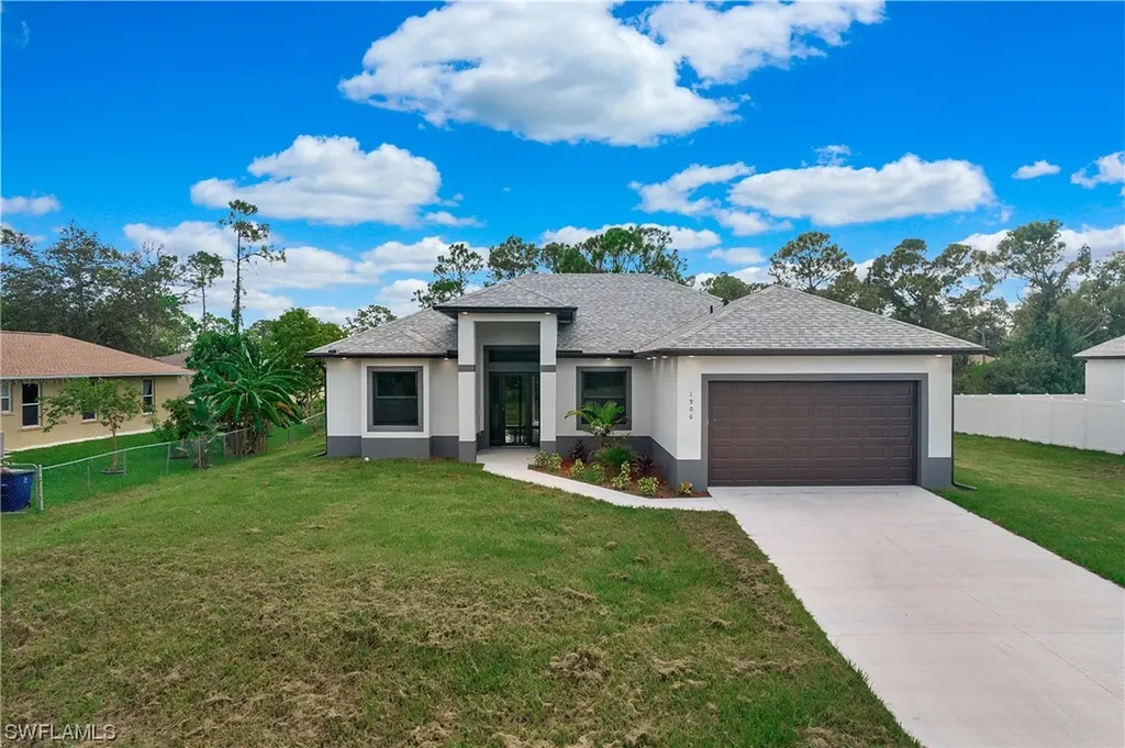 1906 Wanda Avenue N Lehigh Acres FL 33971