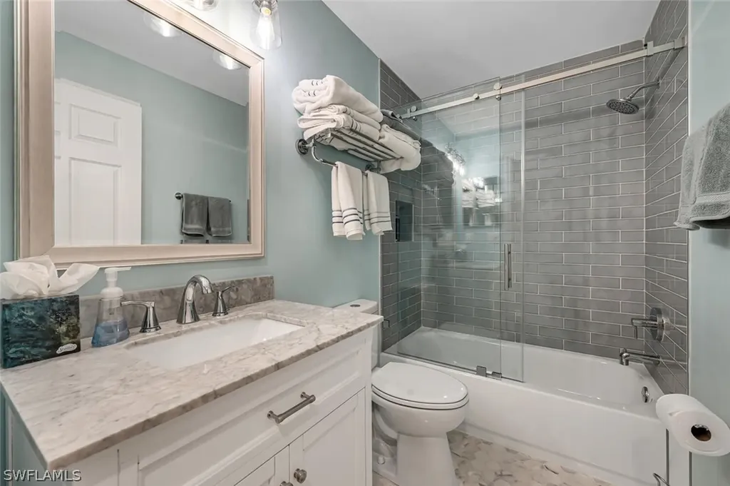 1725 Marsh Run Naples FL 34109