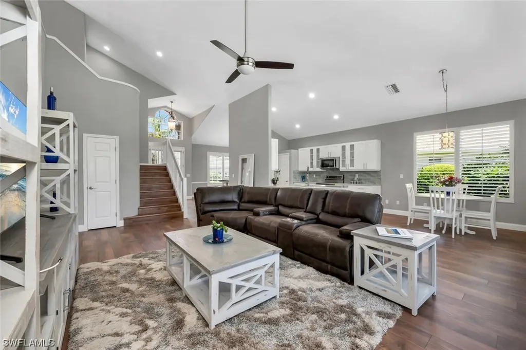 1725 Marsh Run Naples FL 34109