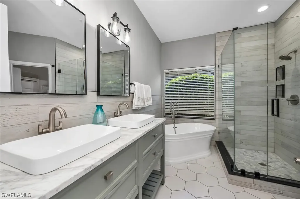 1725 Marsh Run Naples FL 34109
