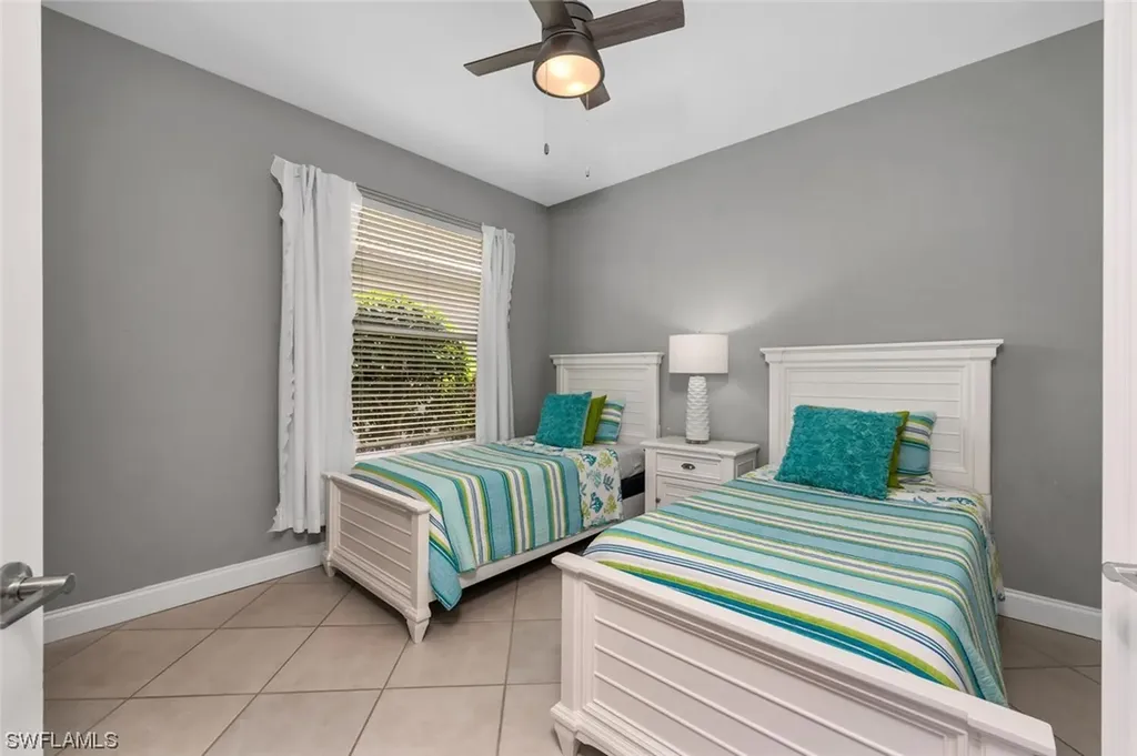 1725 Marsh Run Naples FL 34109