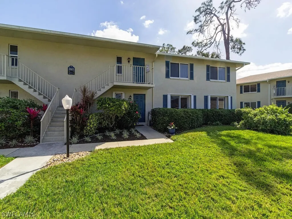 261 Memory Lane Naples FL 34112