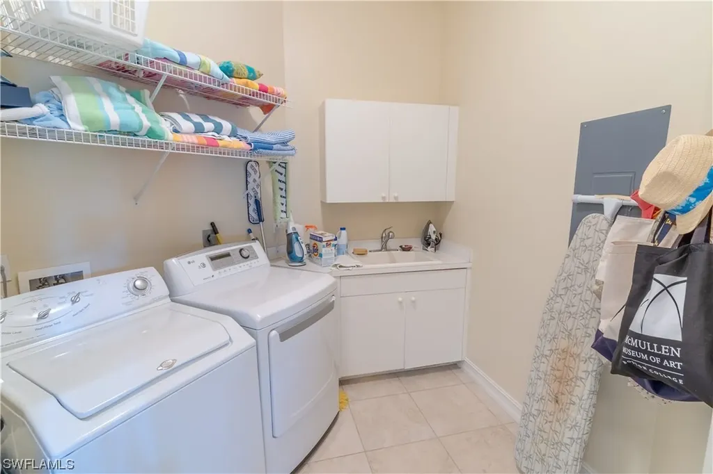 840 Sailaway Lane Naples FL 34108