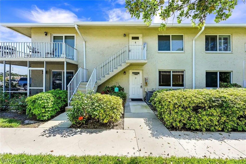 200 Palm Drive Naples FL 34112