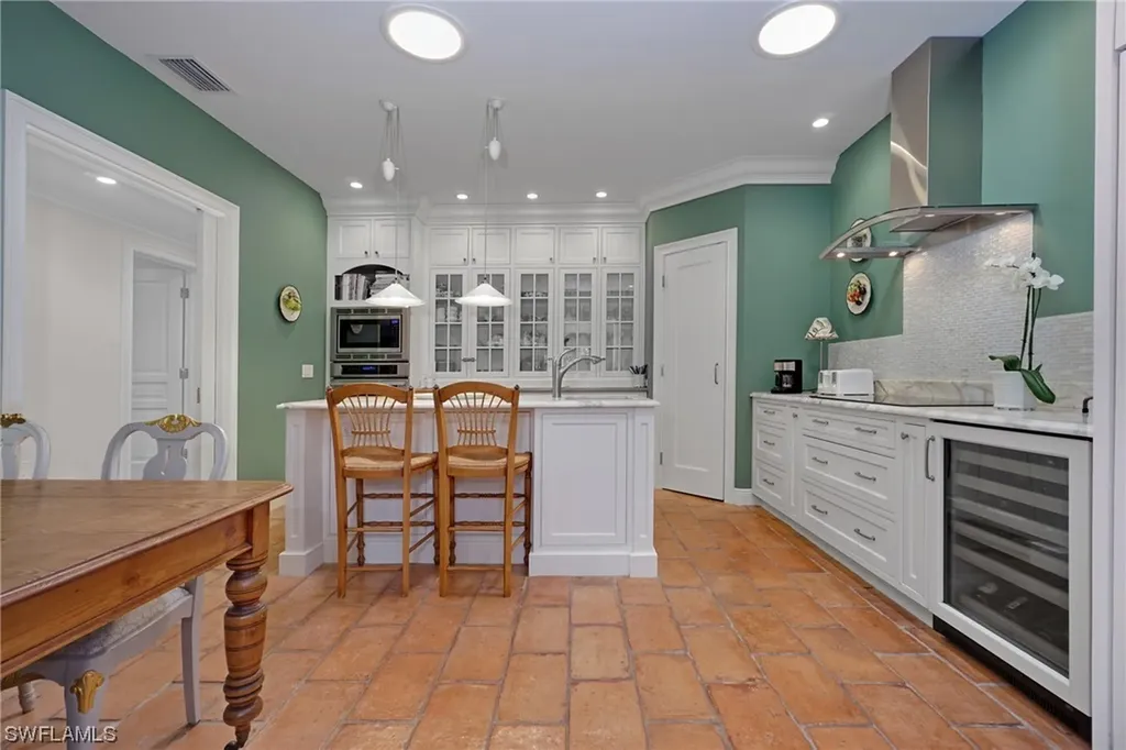 38 Las Brisas Way Naples FL 34108
