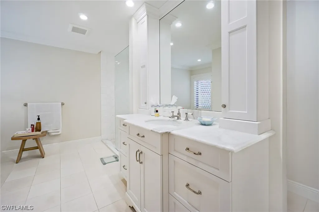 38 Las Brisas Way Naples FL 34108
