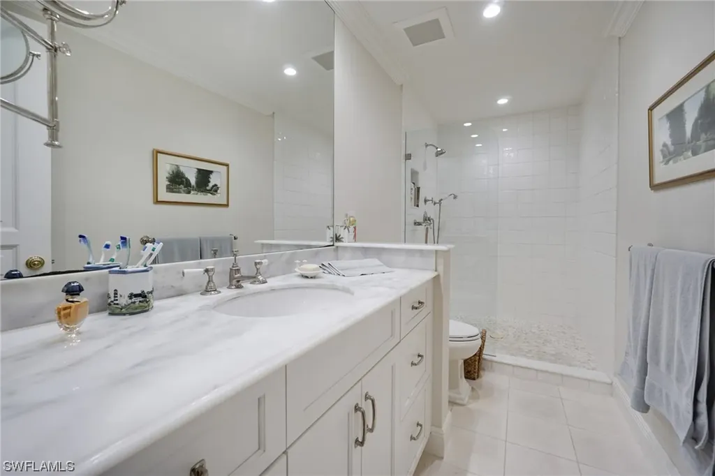 38 Las Brisas Way Naples FL 34108