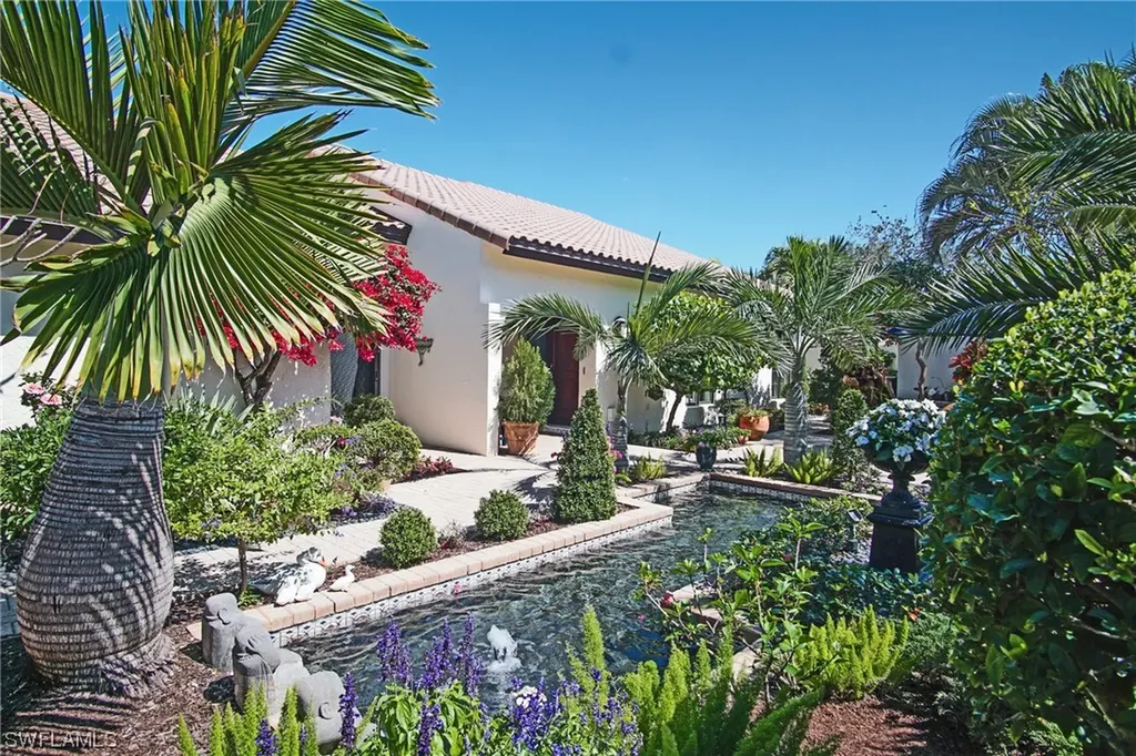 38 Las Brisas Way Naples FL 34108
