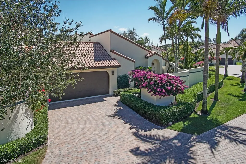 38 Las Brisas Way Naples FL 34108