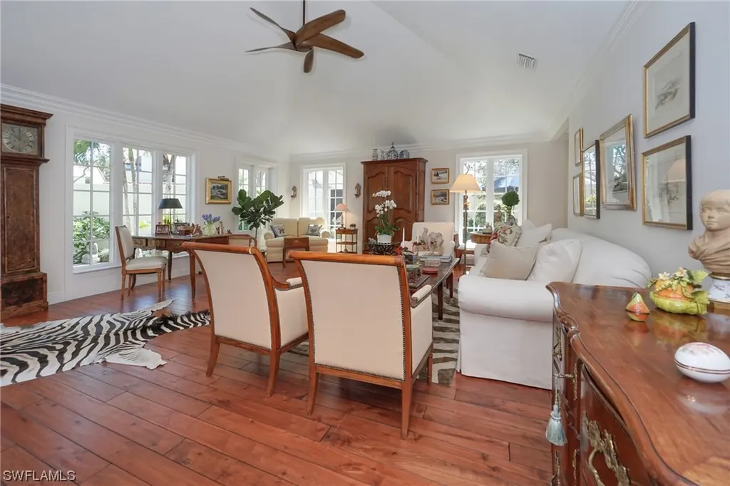 38 Las Brisas Way Naples FL 34108