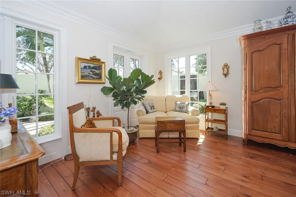 38 Las Brisas Way Naples FL 34108