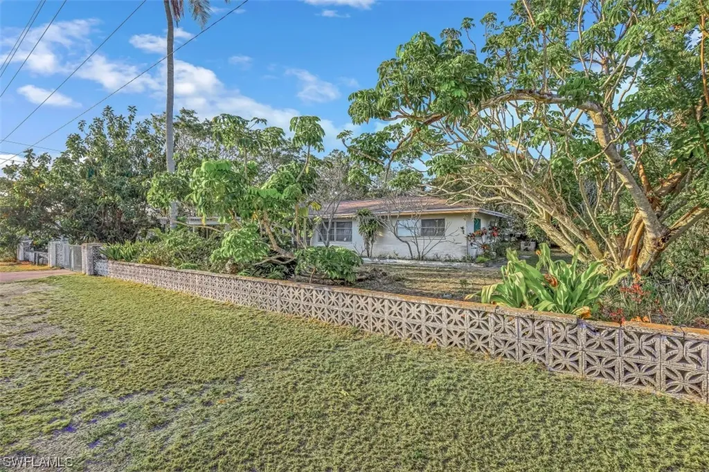 801 91st Avenue N Naples FL 34108