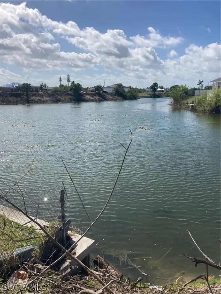 1902 NE 27th Terrace Cape Coral FL 33909