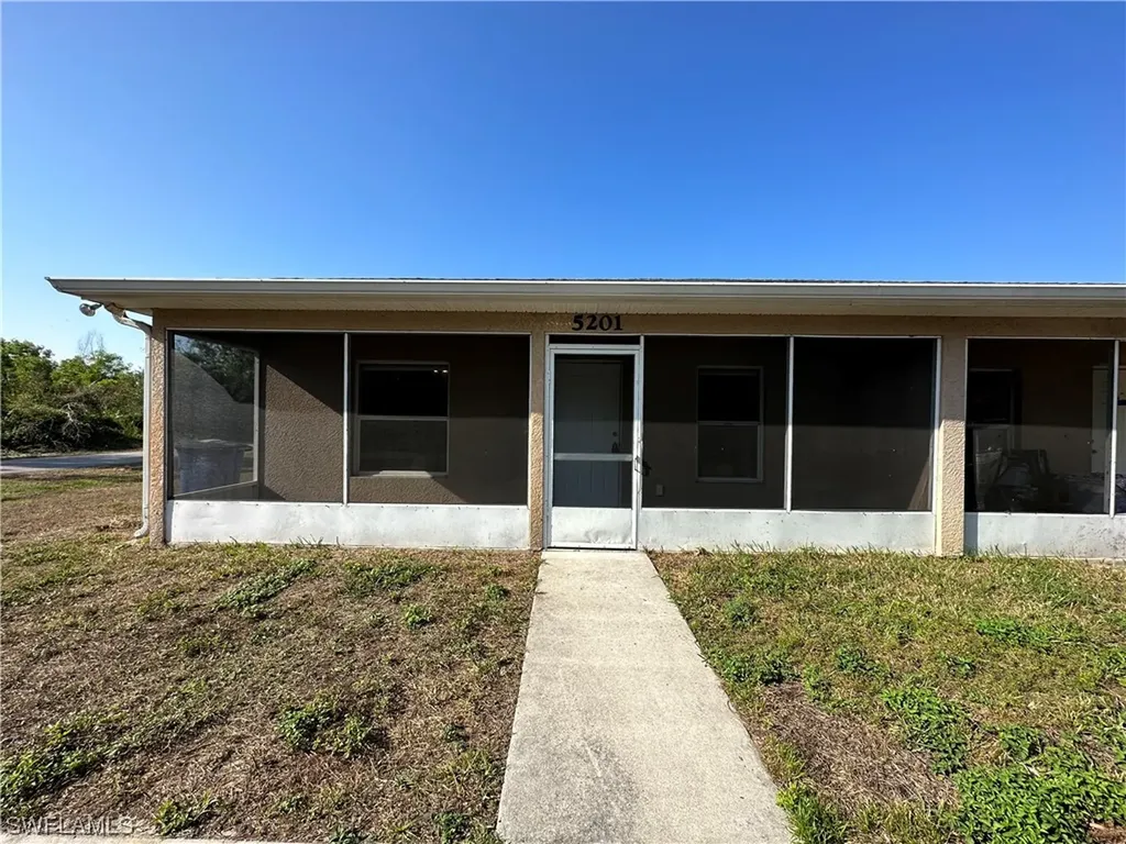 5203 29th Street SW Lehigh Acres FL 33973