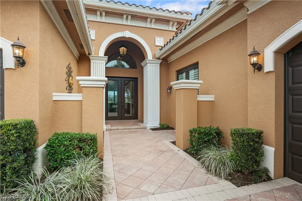 3407 Atlantic Circle Naples FL 34119