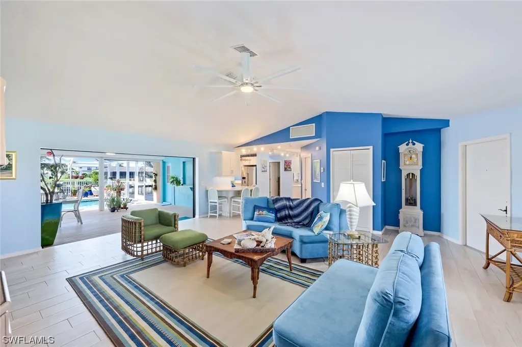 1004 Archer Parkway E Cape Coral FL 33904