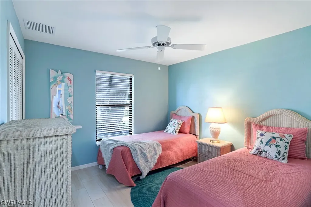 1004 Archer Parkway E Cape Coral FL 33904