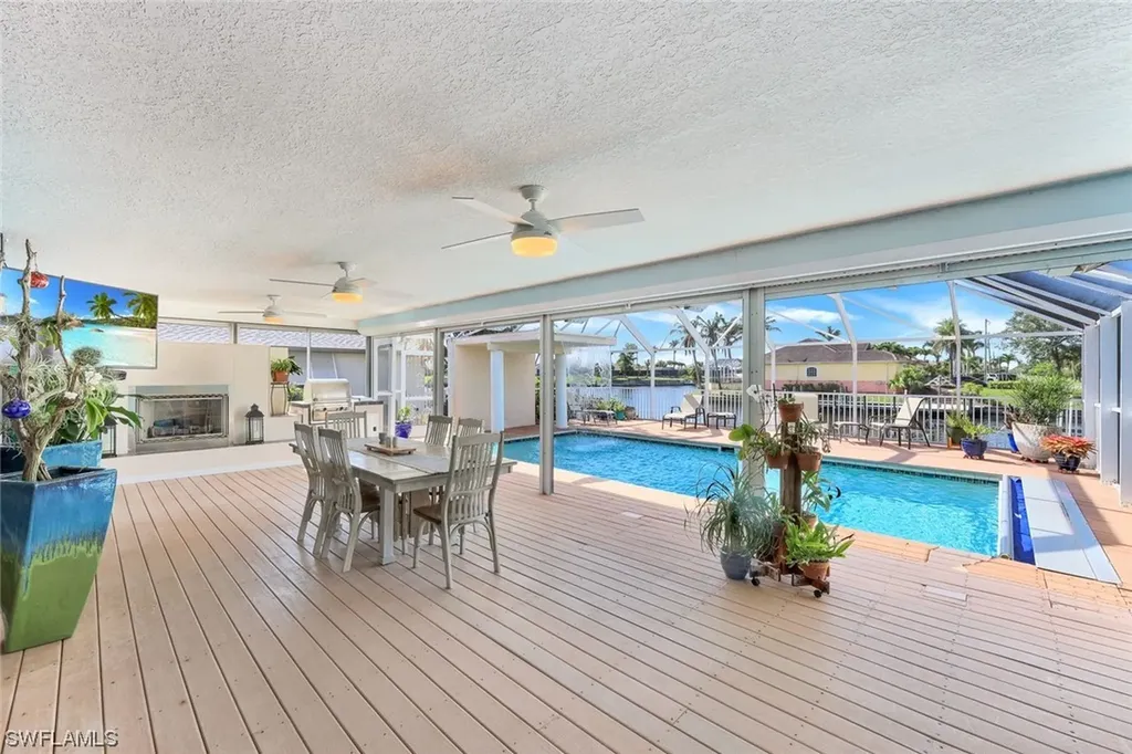 1004 Archer Parkway E Cape Coral FL 33904