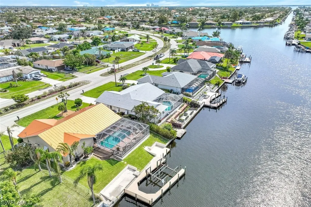 1004 Archer Parkway E Cape Coral FL 33904