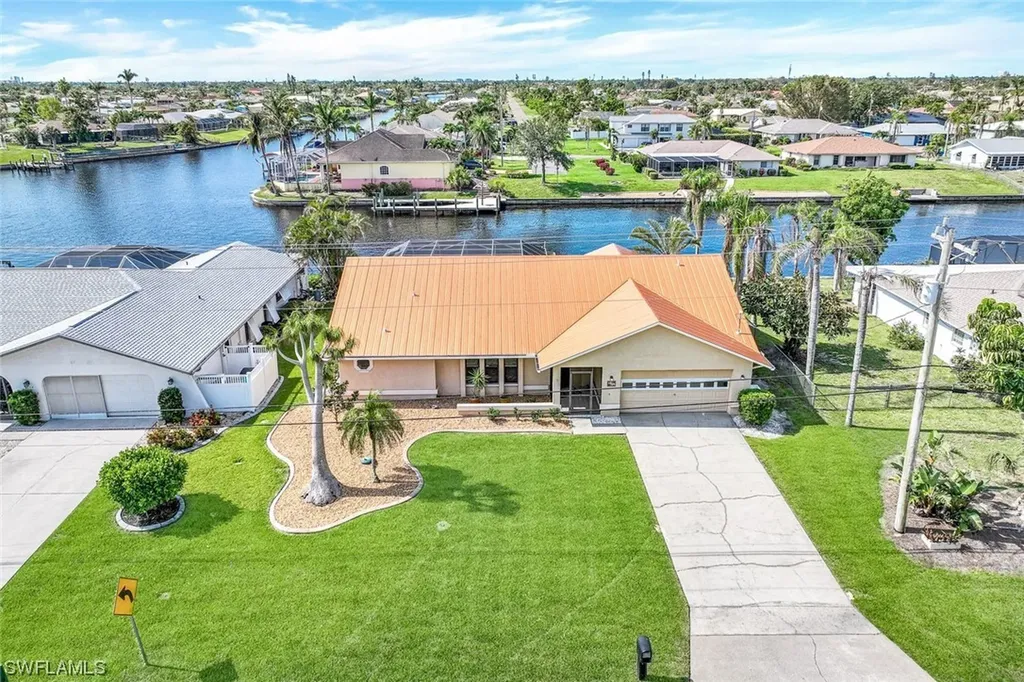 1004 Archer Parkway E Cape Coral FL 33904