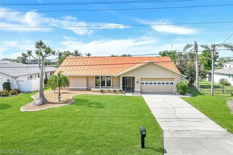 1004 Archer Parkway E Cape Coral FL 33904