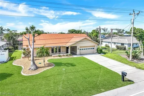 1004 Archer Parkway E Cape Coral FL 33904