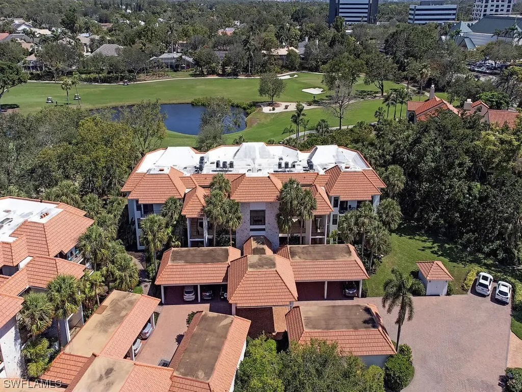 5880 Via Lugano Naples FL 34108