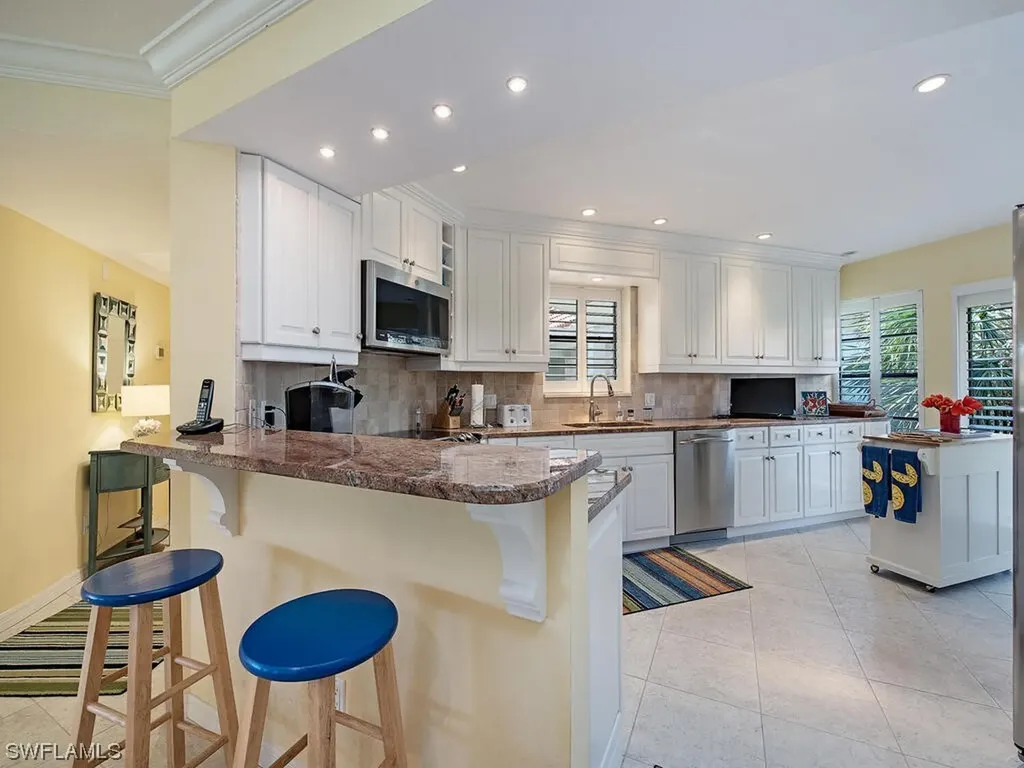 5880 Via Lugano Naples FL 34108