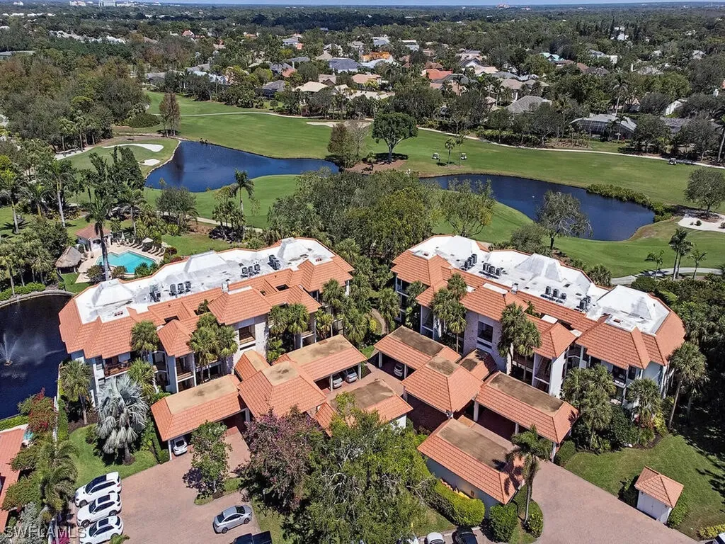 5880 Via Lugano Naples FL 34108