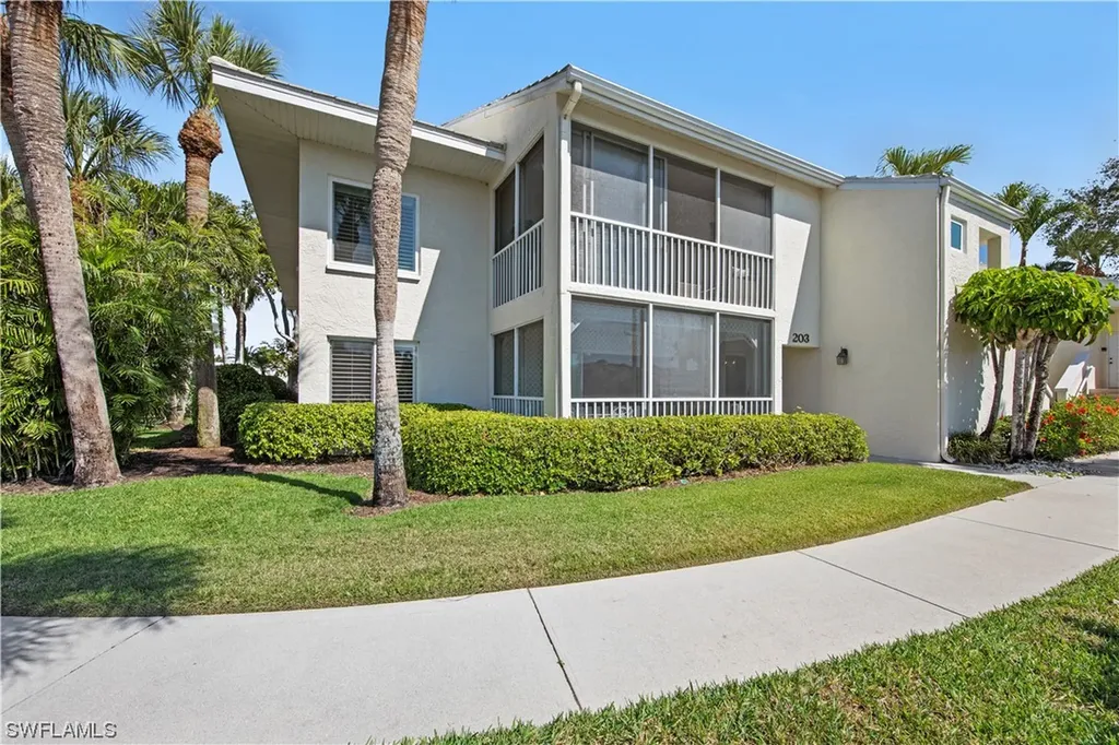 797 Willowbrook Drive Naples FL 34108