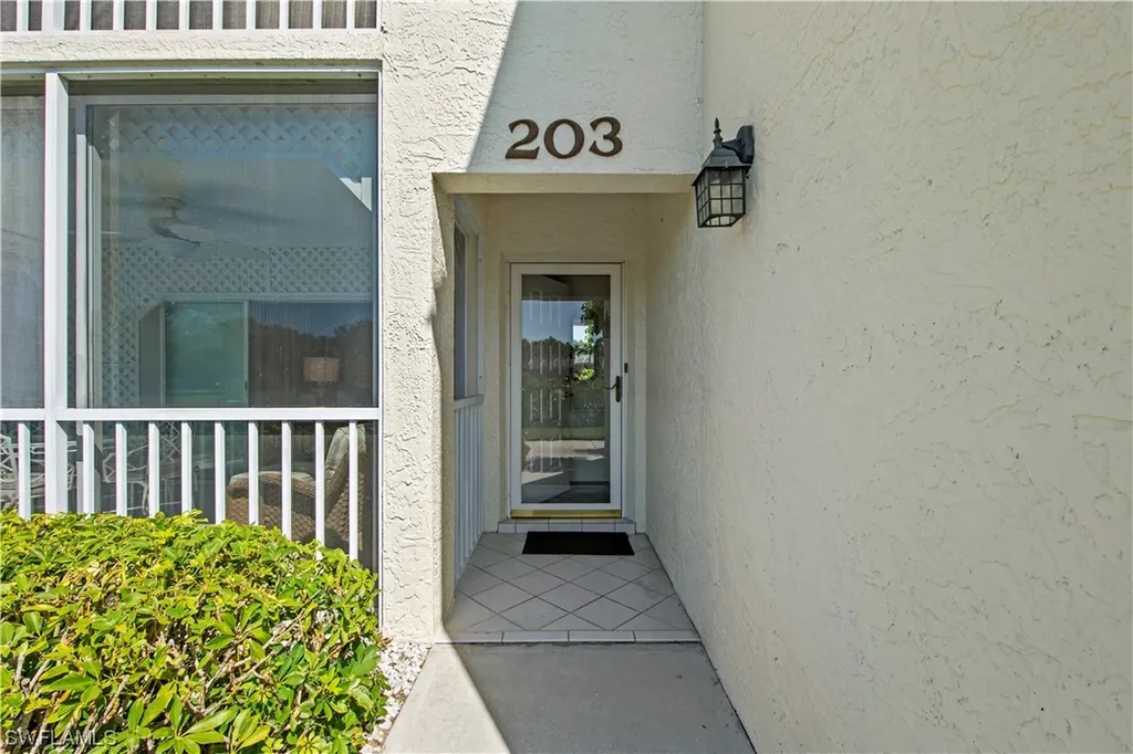 797 Willowbrook Drive Naples FL 34108