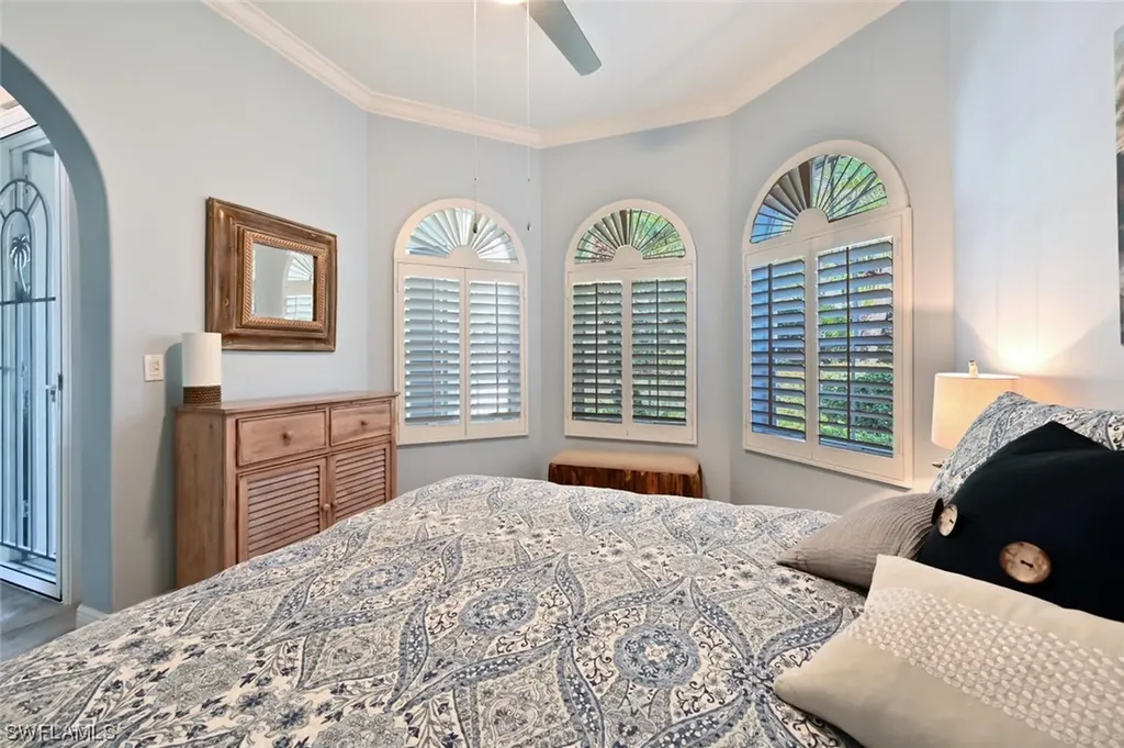 4072 Kensington High Street Naples FL 34105