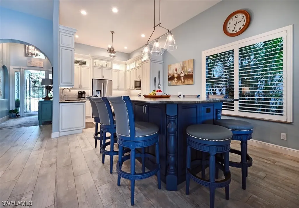 4072 Kensington High Street Naples FL 34105