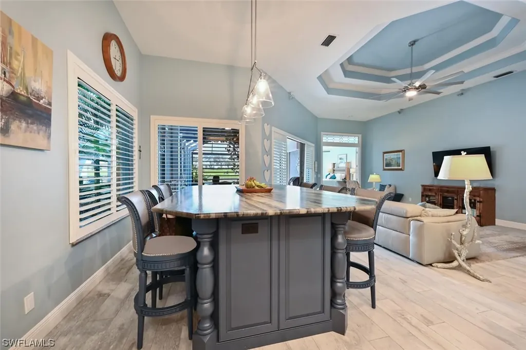 4072 Kensington High Street Naples FL 34105