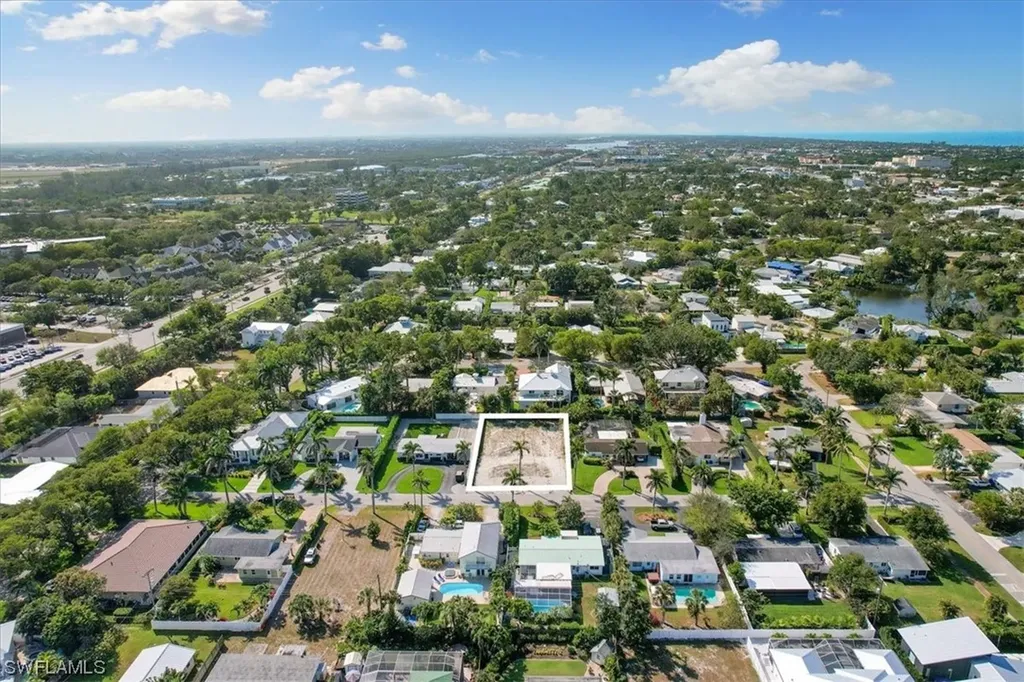 1248 13th Avenue N Naples FL 34102