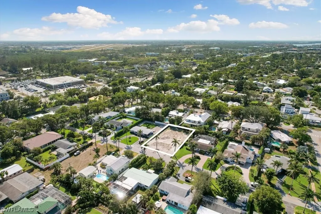 1248 13th Avenue N Naples FL 34102