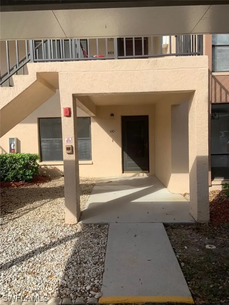 240 Pebble Beach Circle Naples FL 34113