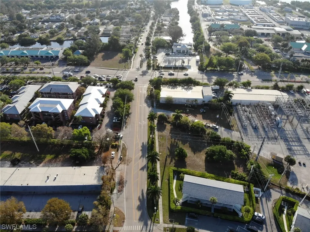 1202 5th Avenue N Naples FL 34102