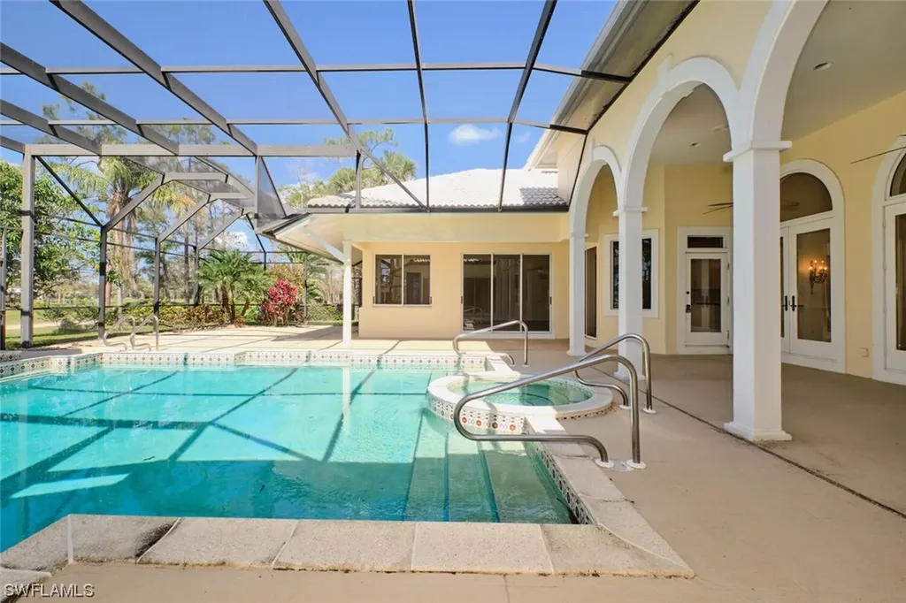 12901 Valewood Drive Naples FL 34119
