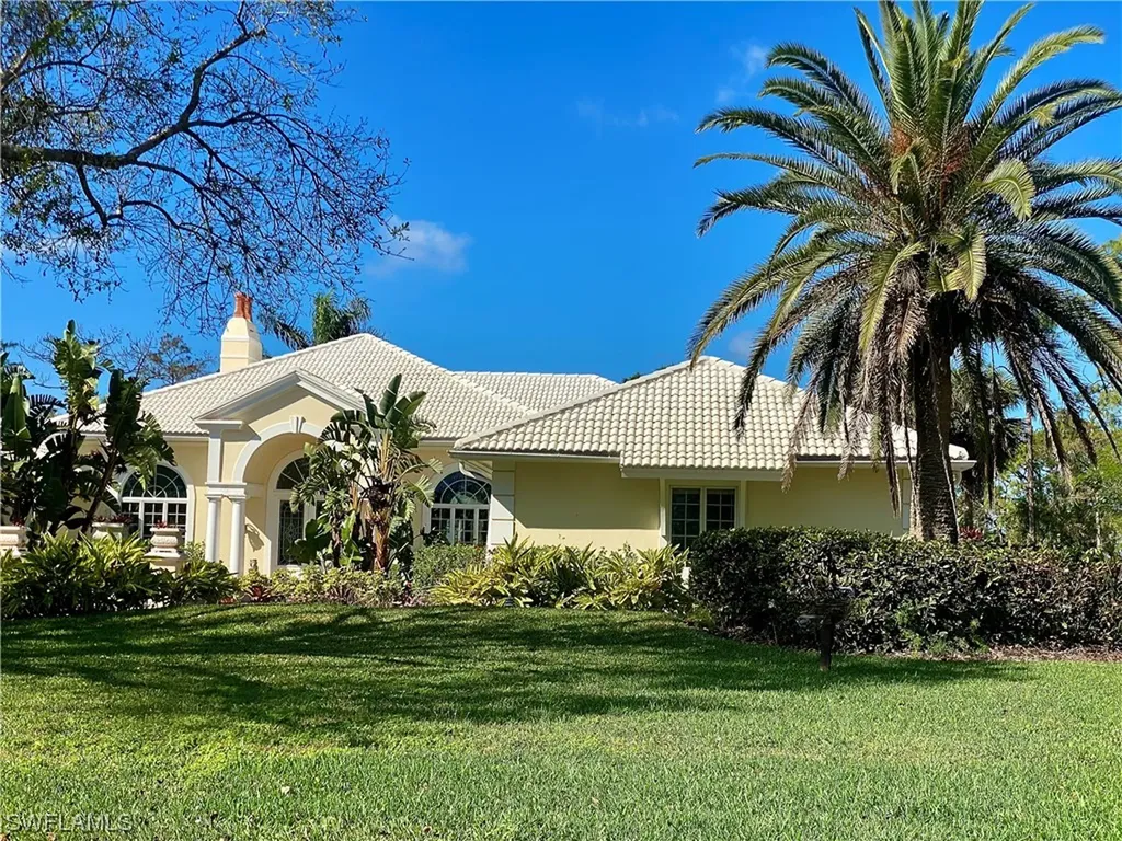 12901 Valewood Drive Naples FL 34119