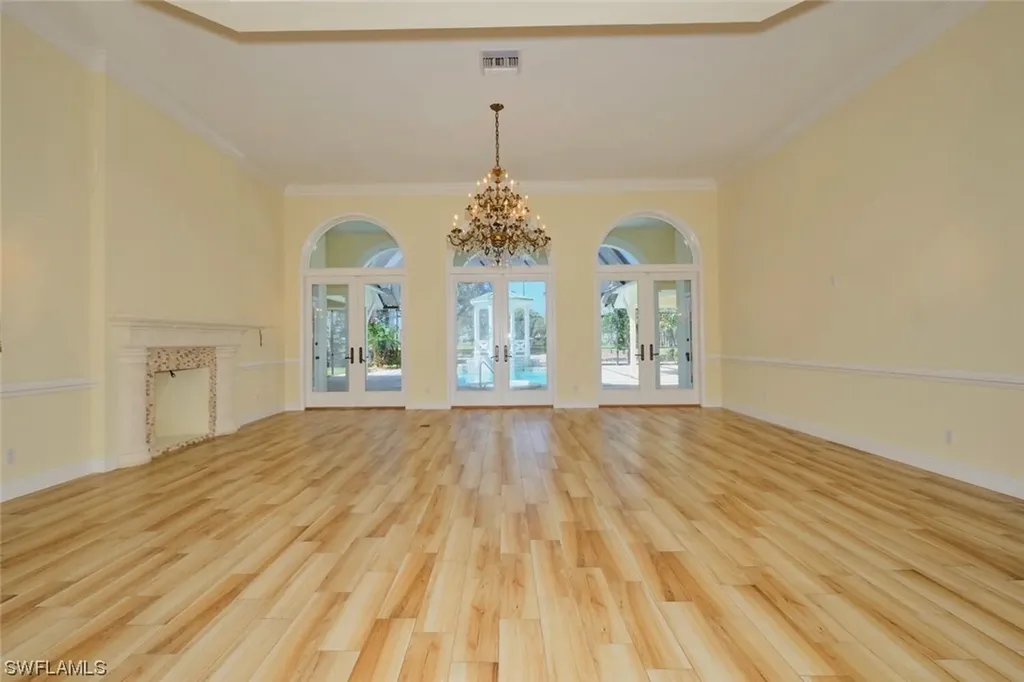 12901 Valewood Drive Naples FL 34119