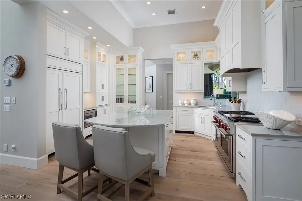 8041 Via Vecchia Naples FL 34108