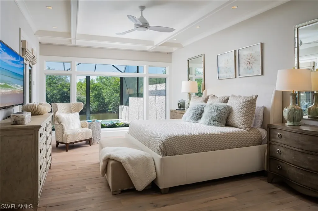 8041 Via Vecchia Naples FL 34108