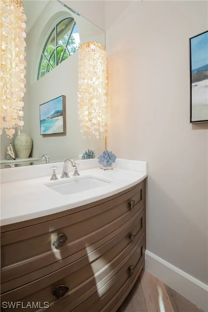 8041 Via Vecchia Naples FL 34108